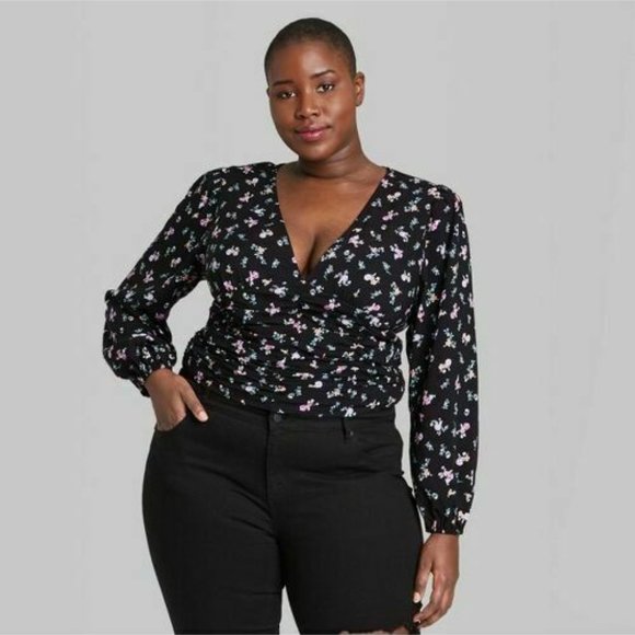 Wild Fable Black Floral Women's Long Sleeve V-Neck - Picture 2 of 8